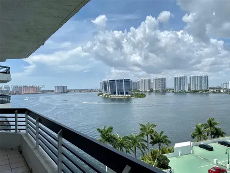19101 NE 36th Court Aventura FL 33180