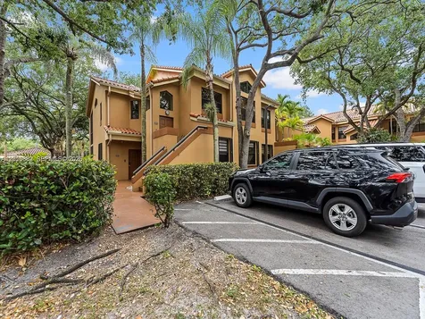 15533 N Miami Lakeway N Miami Lakes FL 33014