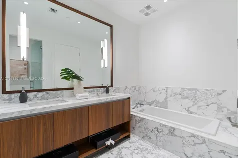 175 SE 25th Road Miami FL 33129