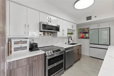 3600 Mystic Pointe Drive Aventura FL 33180