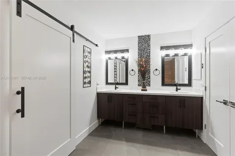 3600 Mystic Pointe Drive Aventura FL 33180