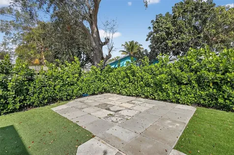 53 NW 68th Street Miami FL 33150