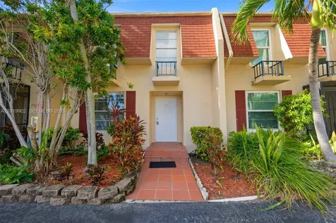 Hallandale Beach FL 33009