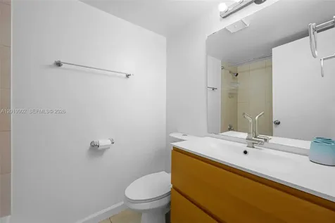 Hallandale Beach FL 33009