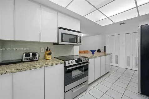 Hallandale Beach FL 33009