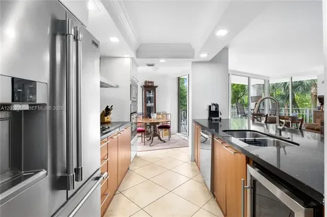2000 Towerside Terrace Miami FL 33138