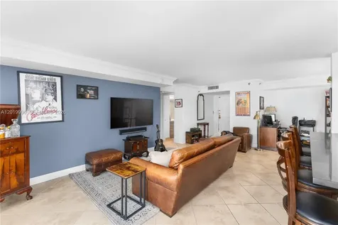 2000 Towerside Terrace Miami FL 33138