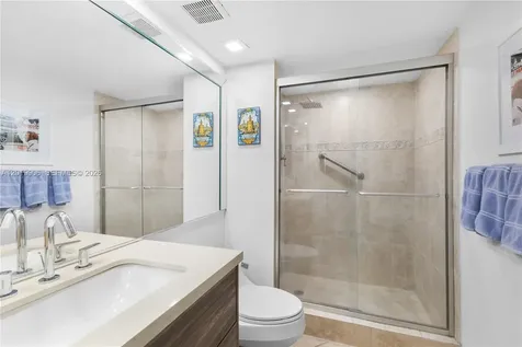 2000 Towerside Terrace Miami FL 33138