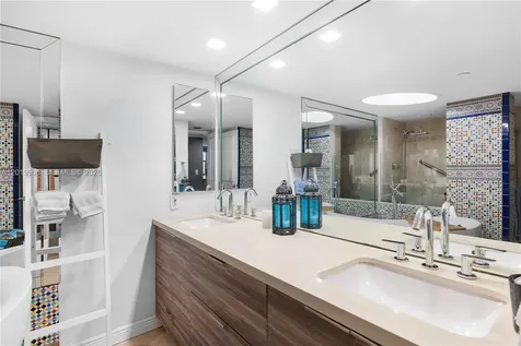 2000 Towerside Terrace Miami FL 33138
