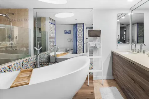 2000 Towerside Terrace Miami FL 33138