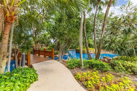 2000 Towerside Terrace Miami FL 33138
