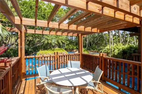 2000 Towerside Terrace Miami FL 33138