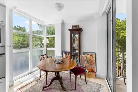 2000 Towerside Terrace Miami FL 33138