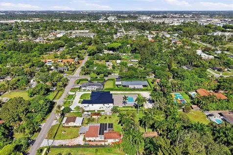 55-57 NE 156th Street Miami FL 33162