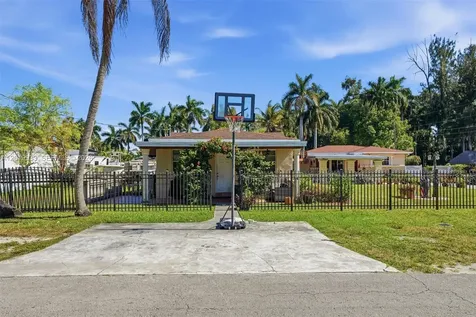 55-57 NE 156th Street Miami FL 33162