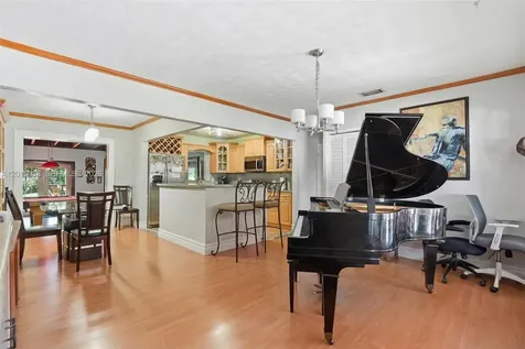 55-57 NE 156th Street Miami FL 33162