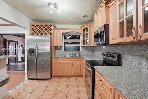 55-57 NE 156th Street Miami FL 33162
