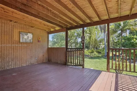 55-57 NE 156th Street Miami FL 33162