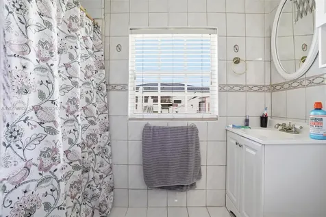 55-57 NE 156th Street Miami FL 33162
