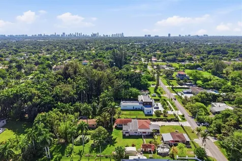 55-57 NE 156th Street Miami FL 33162