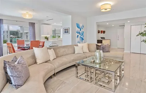 16 Island Avenue Miami Beach FL 33139