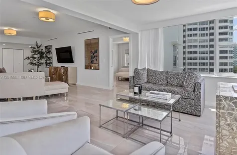 16 Island Avenue Miami Beach FL 33139