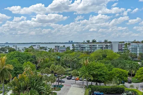 16 Island Avenue Miami Beach FL 33139