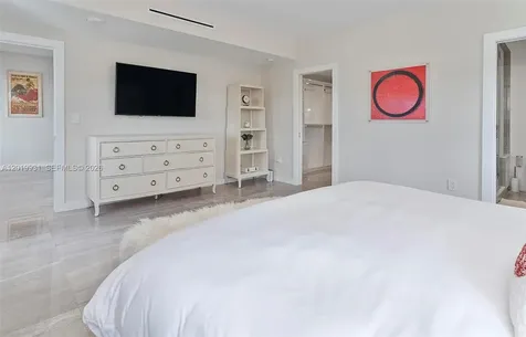 16 Island Avenue Miami Beach FL 33139