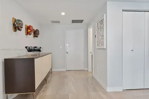 16 Island Avenue Miami Beach FL 33139