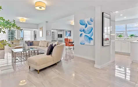 16 Island Avenue Miami Beach FL 33139
