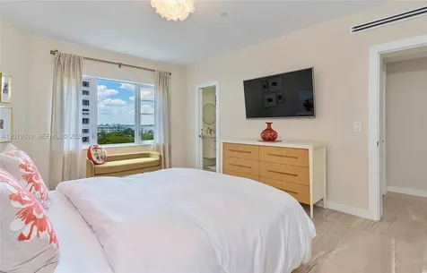 16 Island Avenue Miami Beach FL 33139