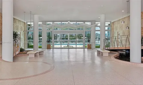 16 Island Avenue Miami Beach FL 33139