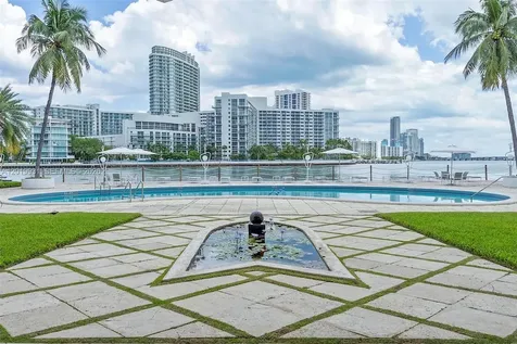 16 Island Avenue Miami Beach FL 33139
