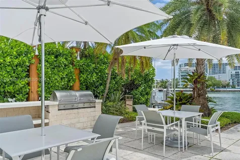16 Island Avenue Miami Beach FL 33139