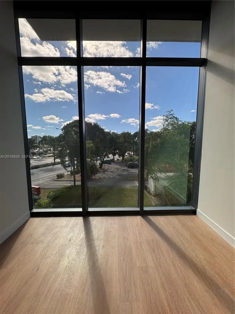 21290 Biscayne Boulevard Aventura FL 33180