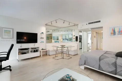 100 Lincoln Road Miami Beach FL 33139