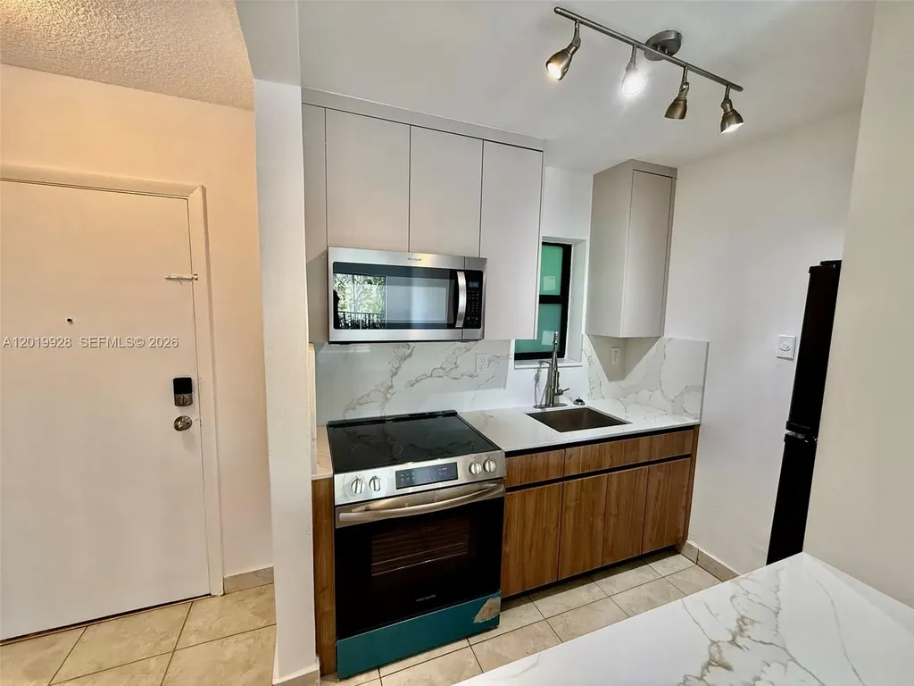 1530 SW 2nd Street Miami FL 33135