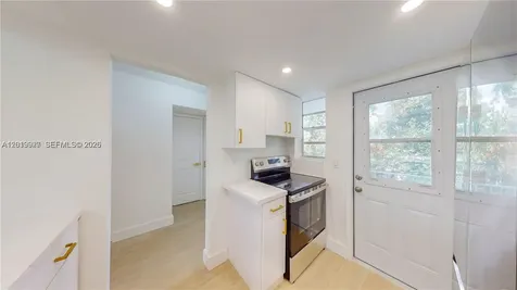 1333 E Hallandale Beach Boulevard Hallandale Beach FL 33009
