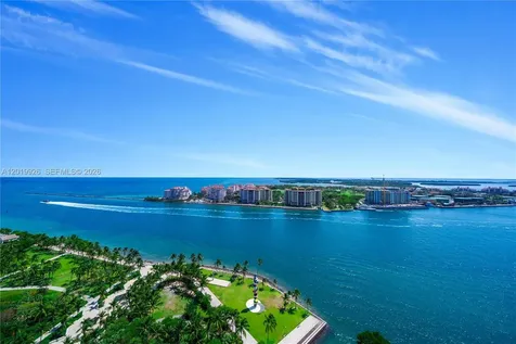 800 S Pointe Drive Miami Beach FL 33139