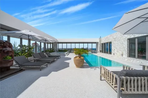 800 S Pointe Drive Miami Beach FL 33139