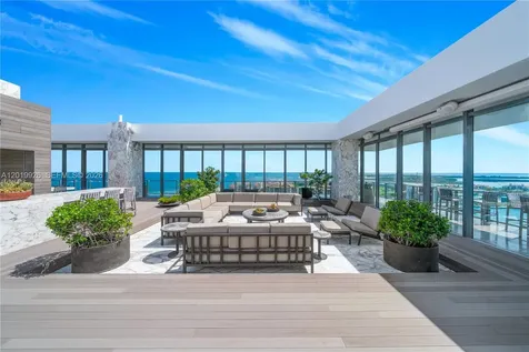 800 S Pointe Drive Miami Beach FL 33139