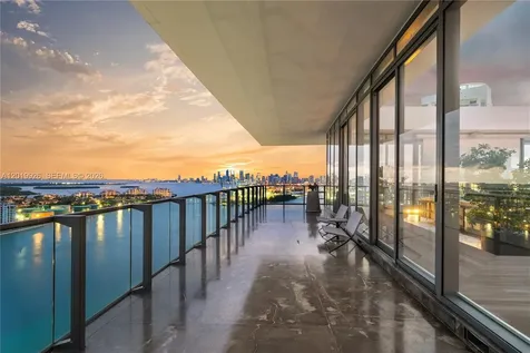 800 S Pointe Drive Miami Beach FL 33139