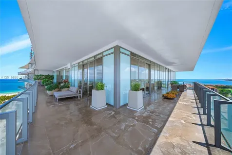 800 S Pointe Drive Miami Beach FL 33139