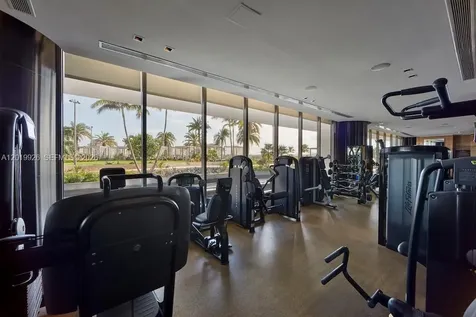 800 S Pointe Drive Miami Beach FL 33139