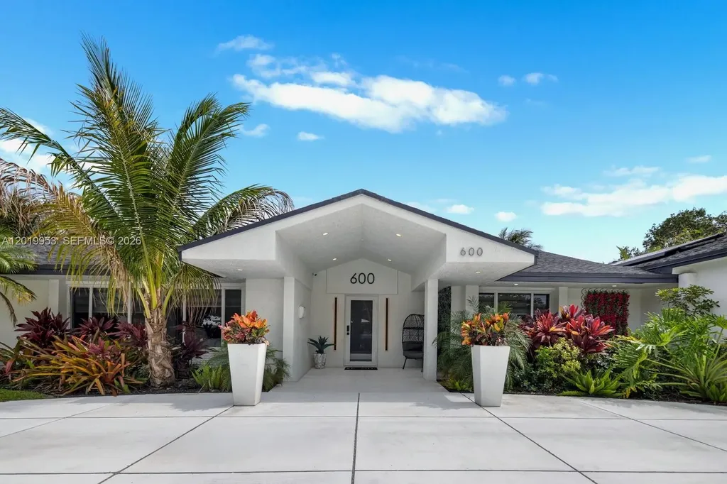 600 NE 4th Street Pompano Beach FL 33060