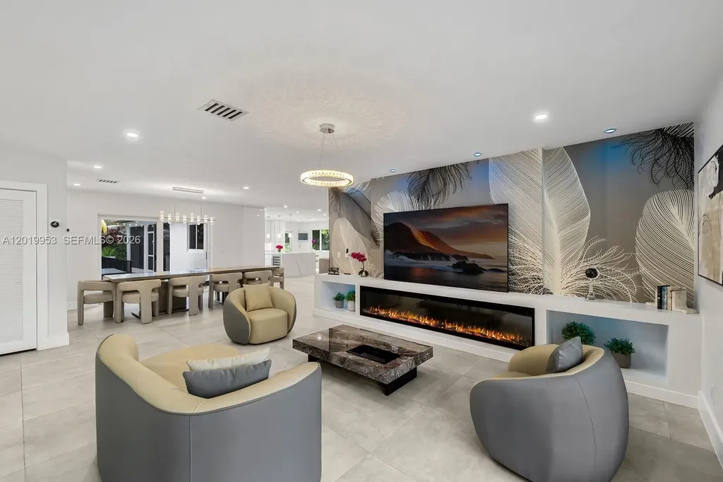 600 NE 4th Street Pompano Beach FL 33060