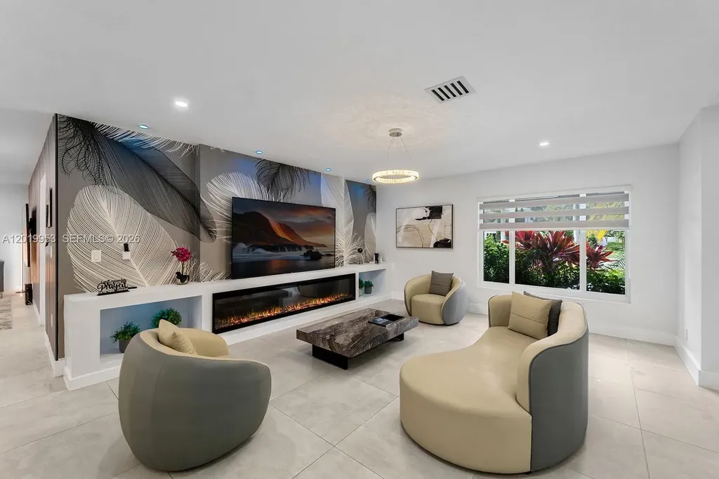 600 NE 4th Street Pompano Beach FL 33060