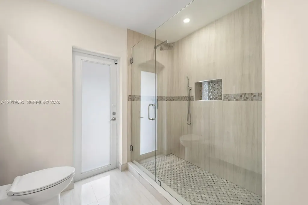 600 NE 4th Street Pompano Beach FL 33060