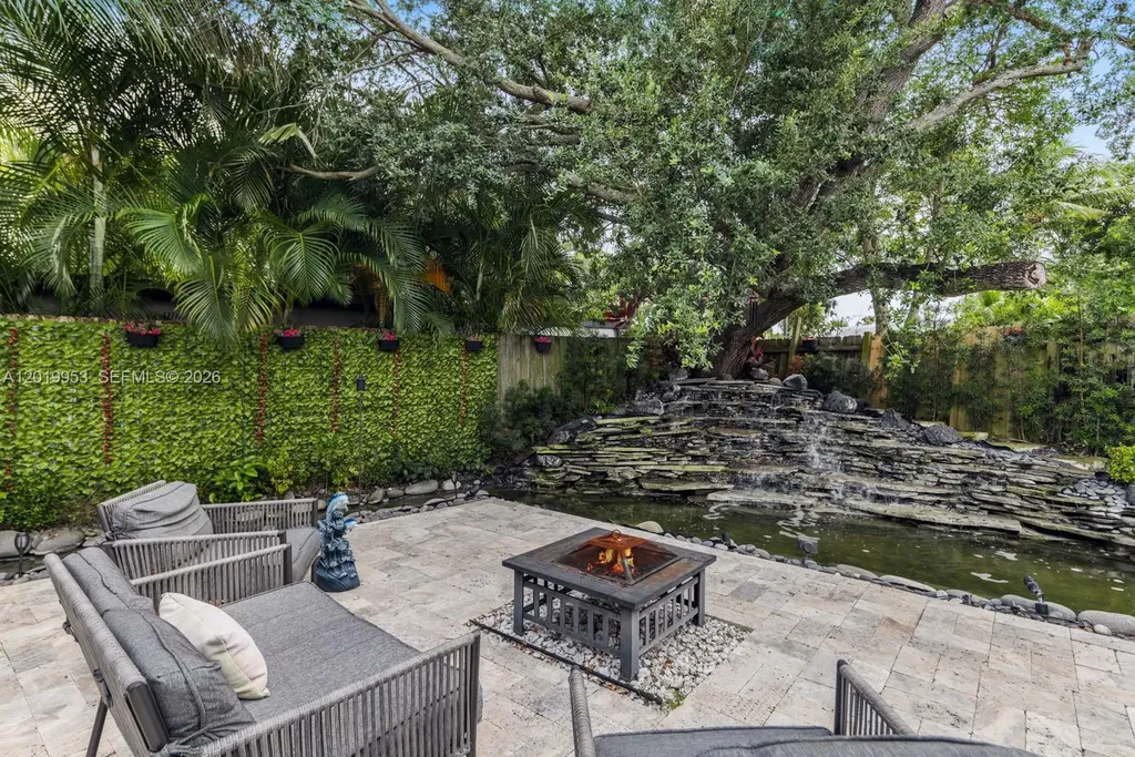 600 NE 4th Street Pompano Beach FL 33060