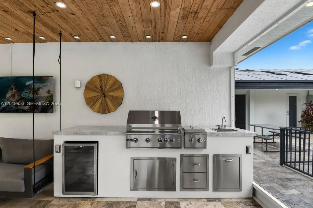 600 NE 4th Street Pompano Beach FL 33060